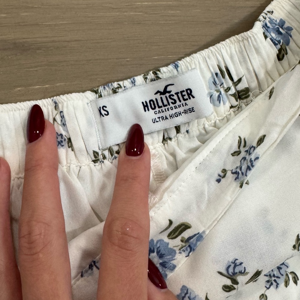 HOLLISTER 2PIECE SET - Picture 13 of 14
